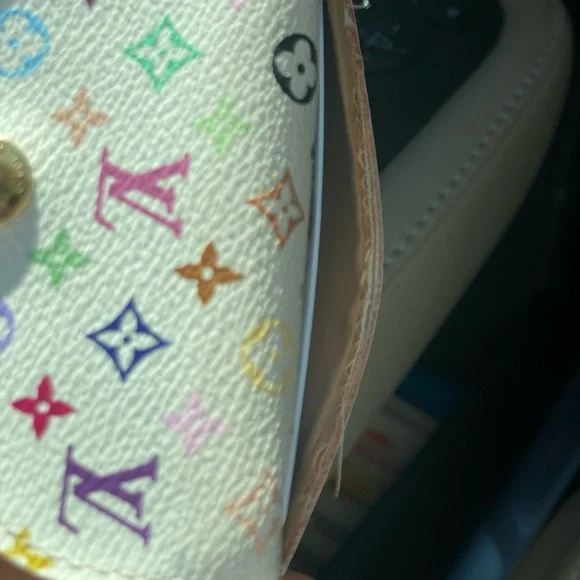 Reposhing  🤩 LV White Multicolor Flap Card coin case holder wallet 💚💛💗💙❤️💜 - Picture 4 of 16